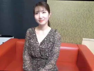 甜美新人小姐姐！初下海收费房操逼 微毛肥逼揉搓好痒 翘起屁股求操 后入撞击浪叫呻吟